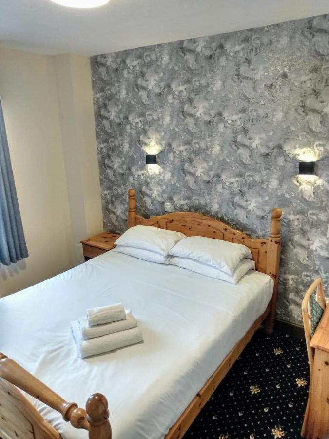בוקי Marine Hotel מראה חיצוני תמונה